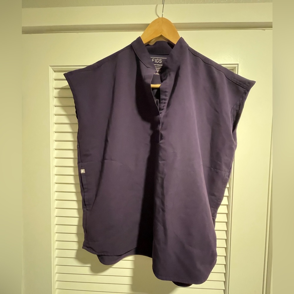 Figs Rafaela oversized scrub top in deep purple